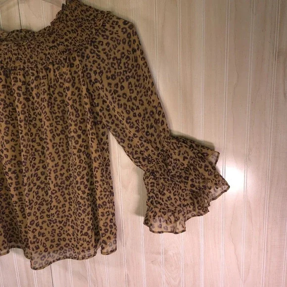 CeCe‎ Leopard Print Smocked Off Shoulder Ruffled Sleeve Sheer Top Size XS Boho - Picture 3 of 9